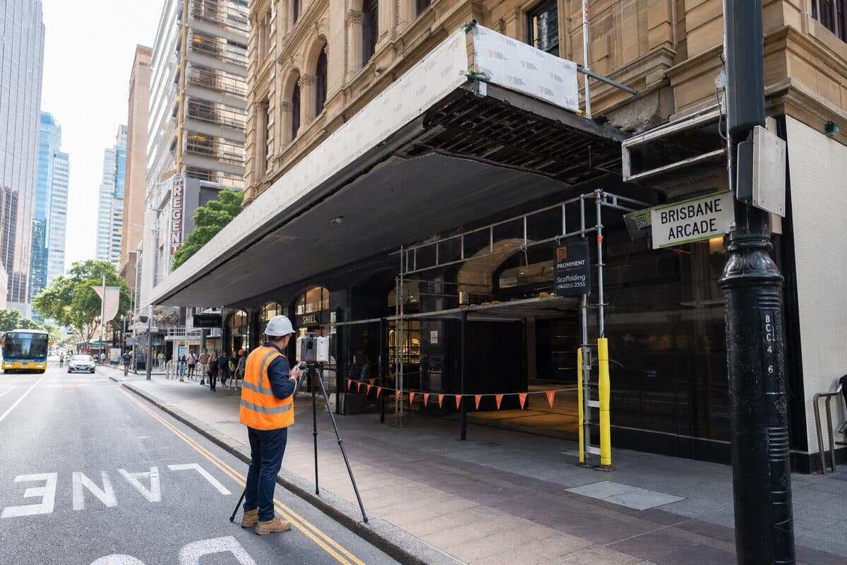 146 Queen Street, awning replacement